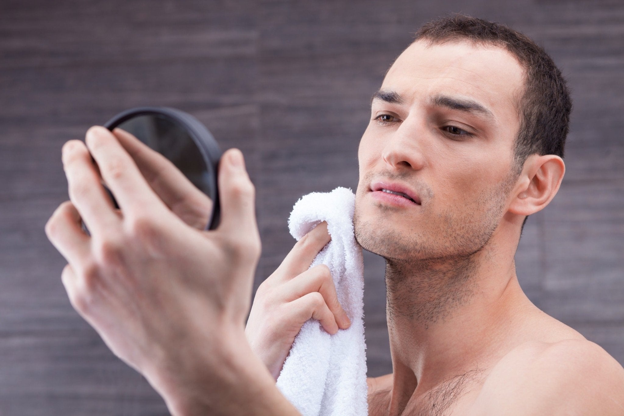 Proper Facial Cleansing: A Step-by-Step Guide for Men - Vmen's