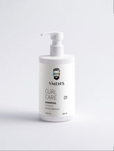 VMEN’S CURL CARE 01 Curly Hair Shampoo for Men, 390 ml white pump bottle, front view.