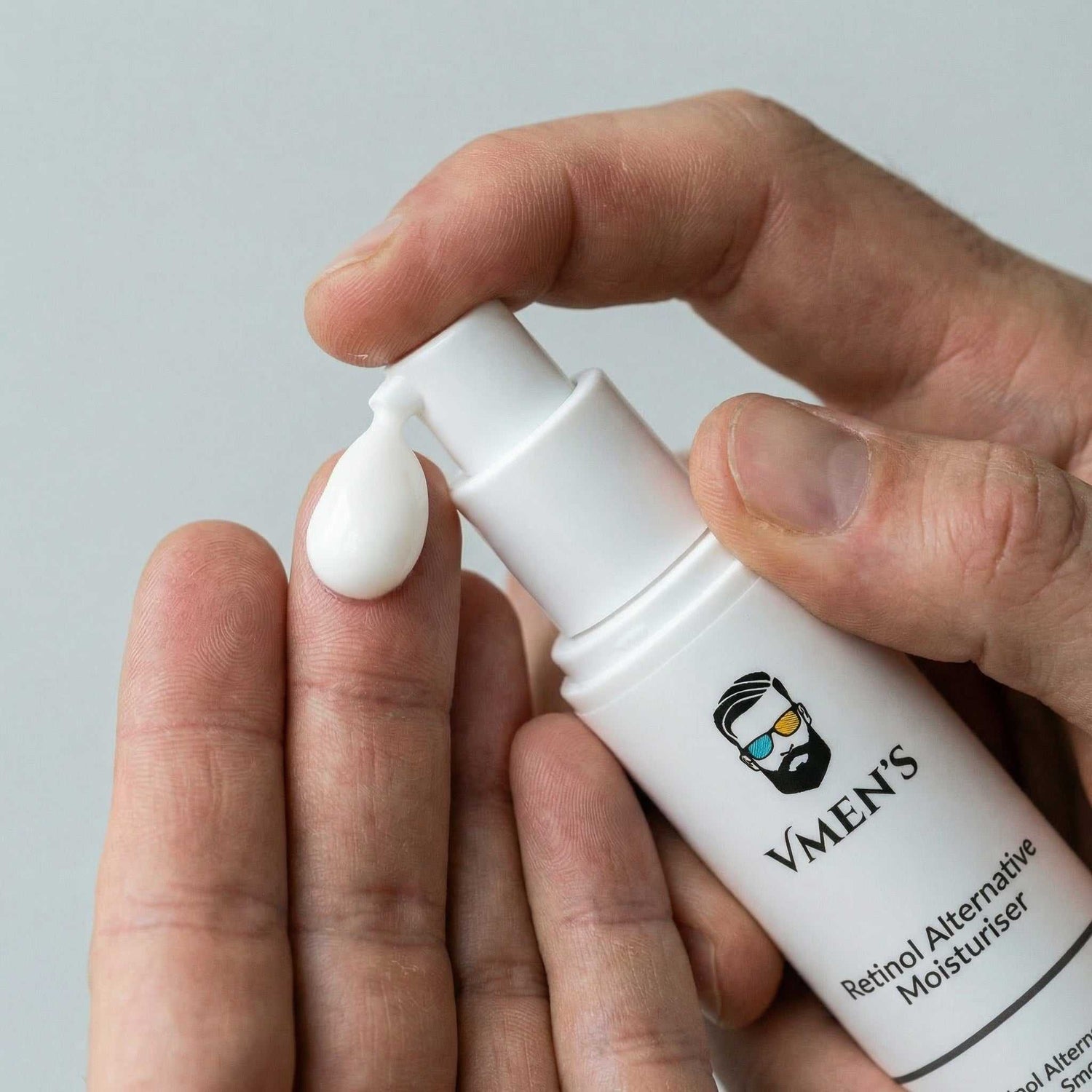 Fuktighetskrem for menn med retinolalternativ